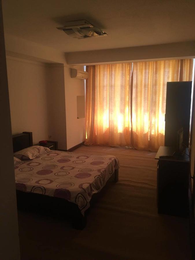 פיטסטי Hotel Dinastia מראה חיצוני תמונה
