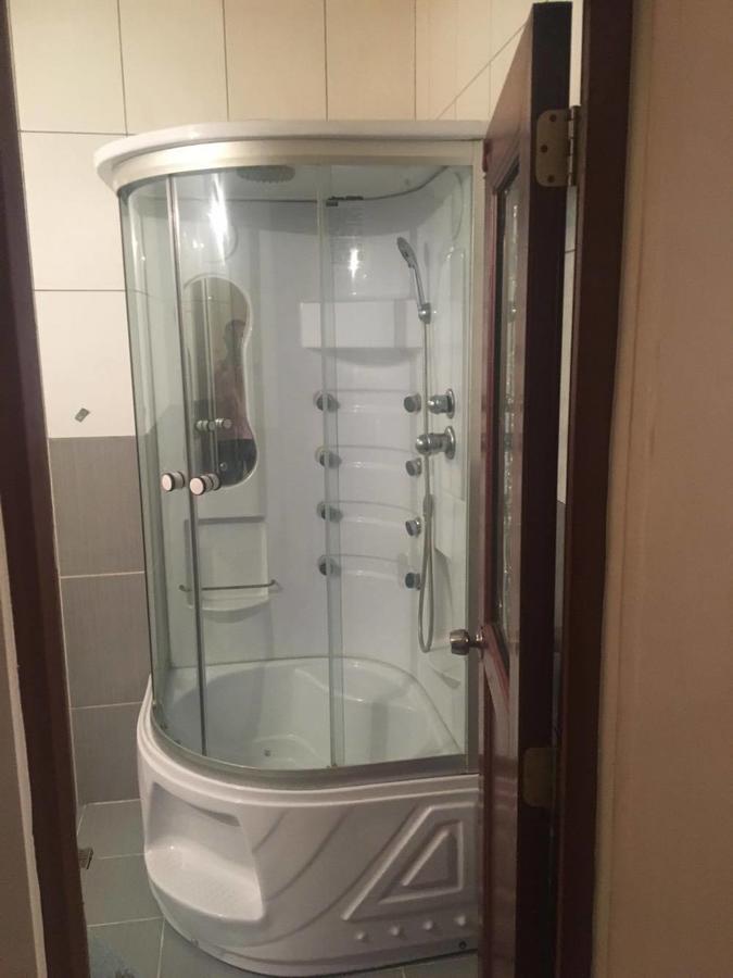 פיטסטי Hotel Dinastia מראה חיצוני תמונה