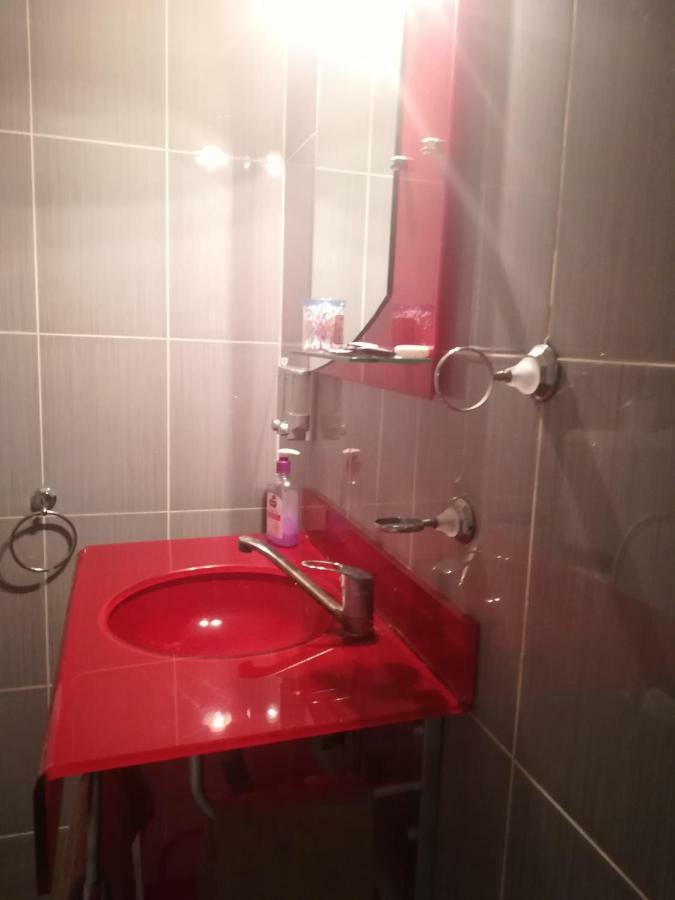 פיטסטי Hotel Dinastia מראה חיצוני תמונה